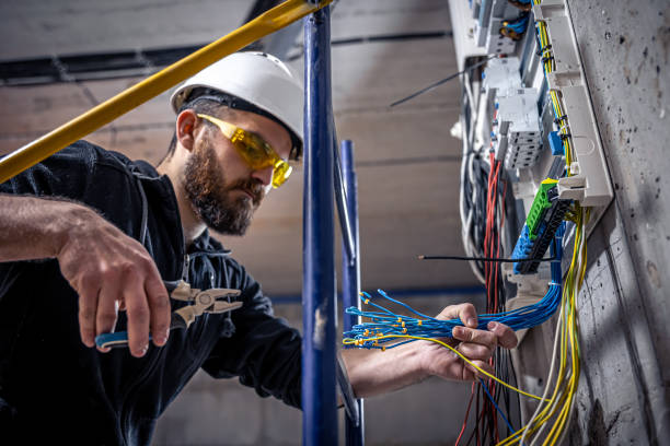 Best Local Electrician Companies  in Kenworth, IL