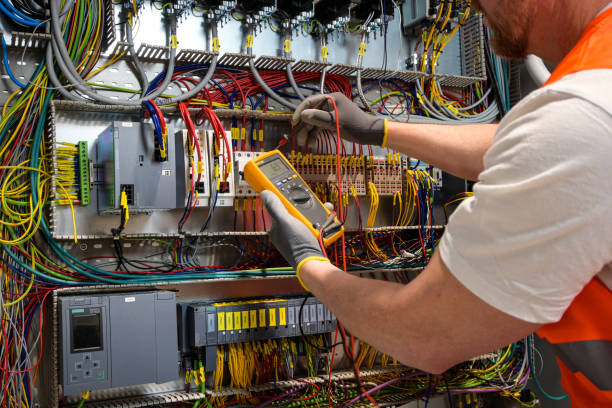  Kenworth, IL Electrician Pros