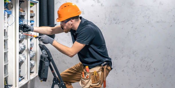 Best Commercial Electrician Services  in Kenworth, IL